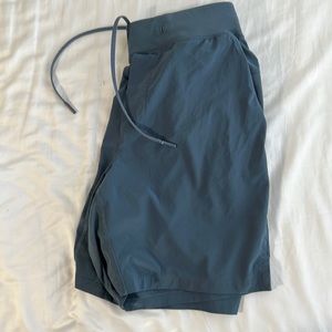 Lululemon T.H.E Linerless Shorts ‘7 - Size Medium / Iron Blue